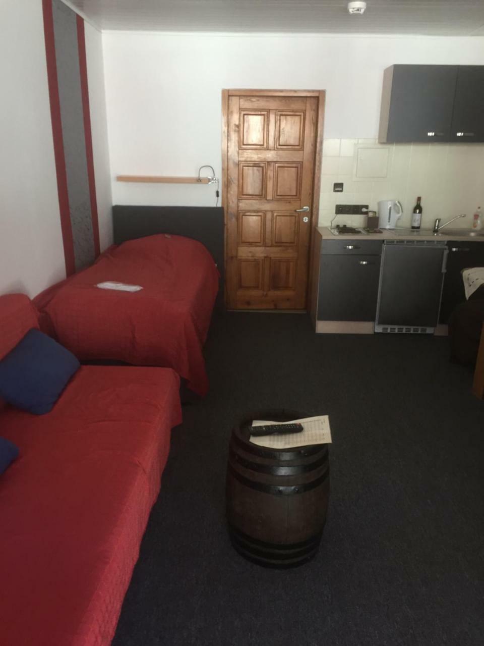 Weinschloesschen Im Weingut Roos Hotel Ilbesheim Екстериор снимка