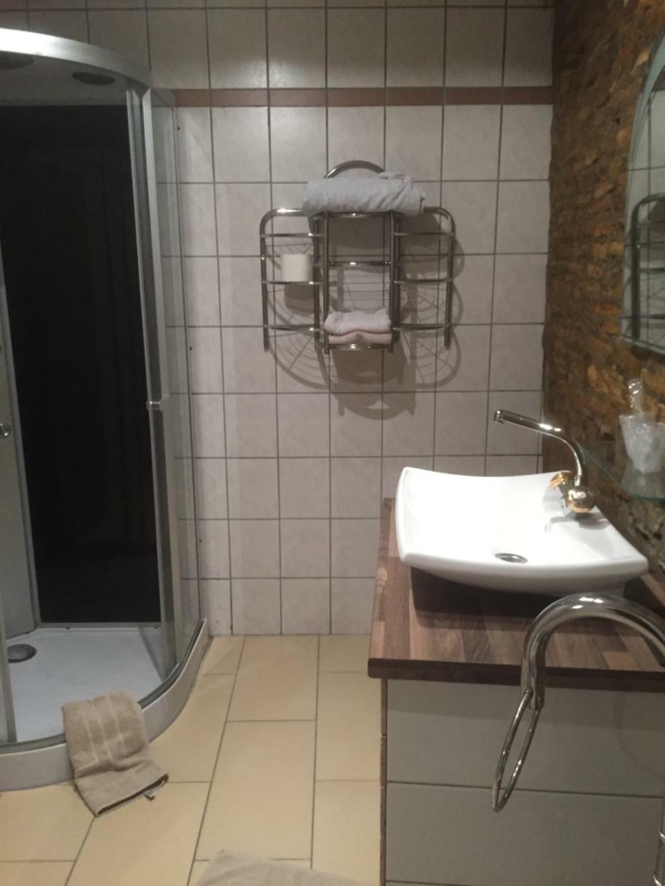 Weinschloesschen Im Weingut Roos Hotel Ilbesheim Екстериор снимка